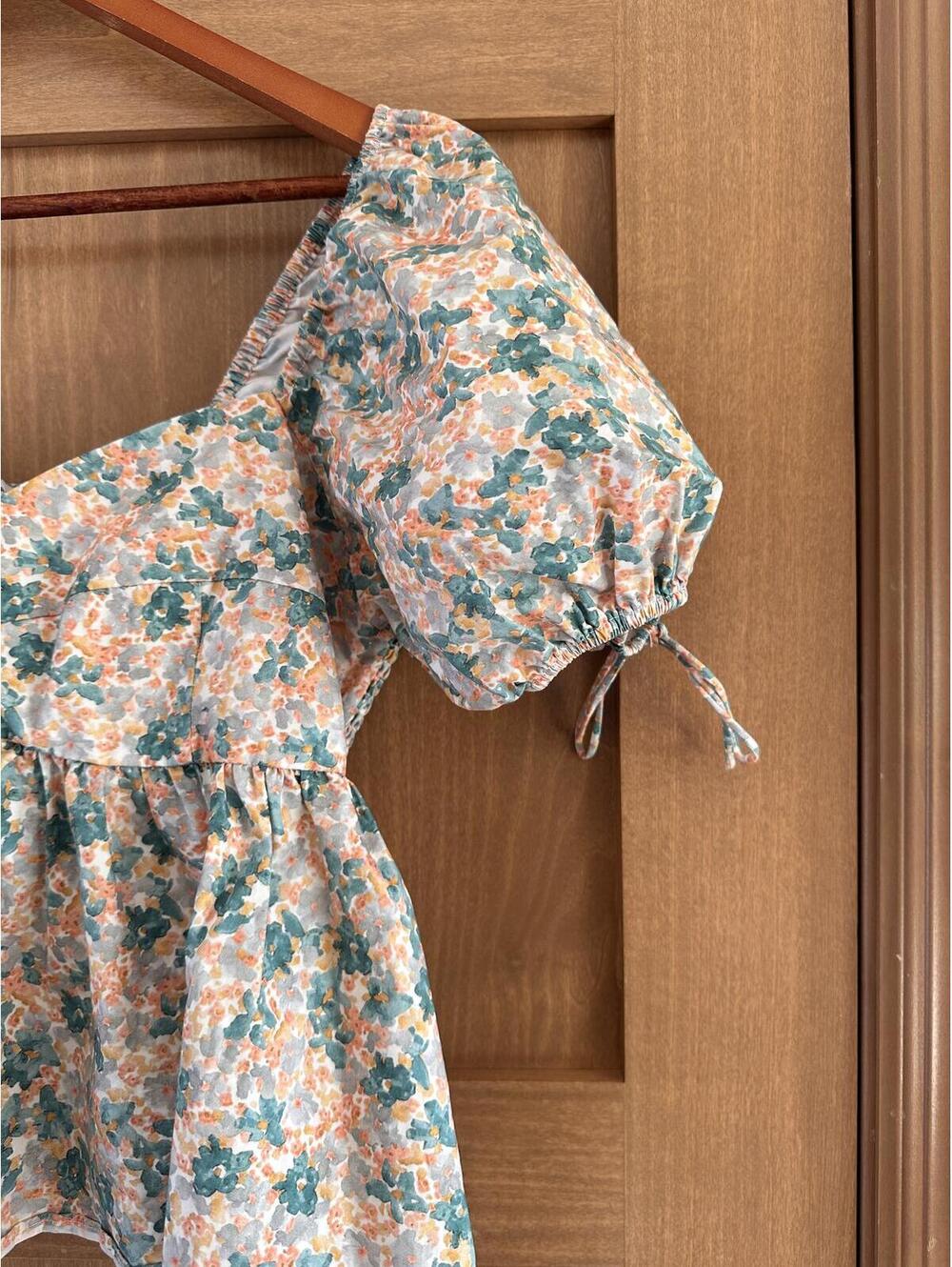 English Factory Women's Floral Puff Sleeve Top Teal, Orange & Cream size Large - Picture 4 of 12